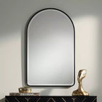Miroir mural arche en métal avec cadre noir mat 24 po