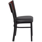Chaise de salle à manger à dossier en lattes métalliques et siège en vinyle