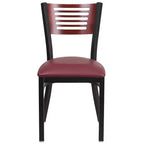 Chaise de salle à manger à dossier en lattes métalliques et siège en vinyle