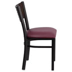 Chaise de salle à manger à dossier en lattes métalliques et siège en vinyle