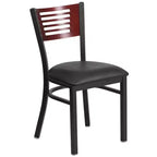 Chaise de salle à manger à dossier en lattes métalliques et siège en vinyle